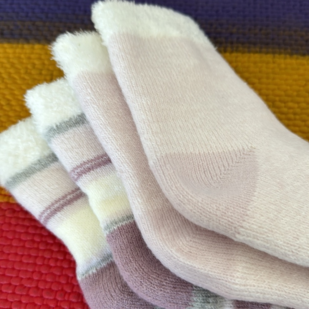 2 pairs Ultra Cozy Fleece lined Socks - Picture 4 of 4